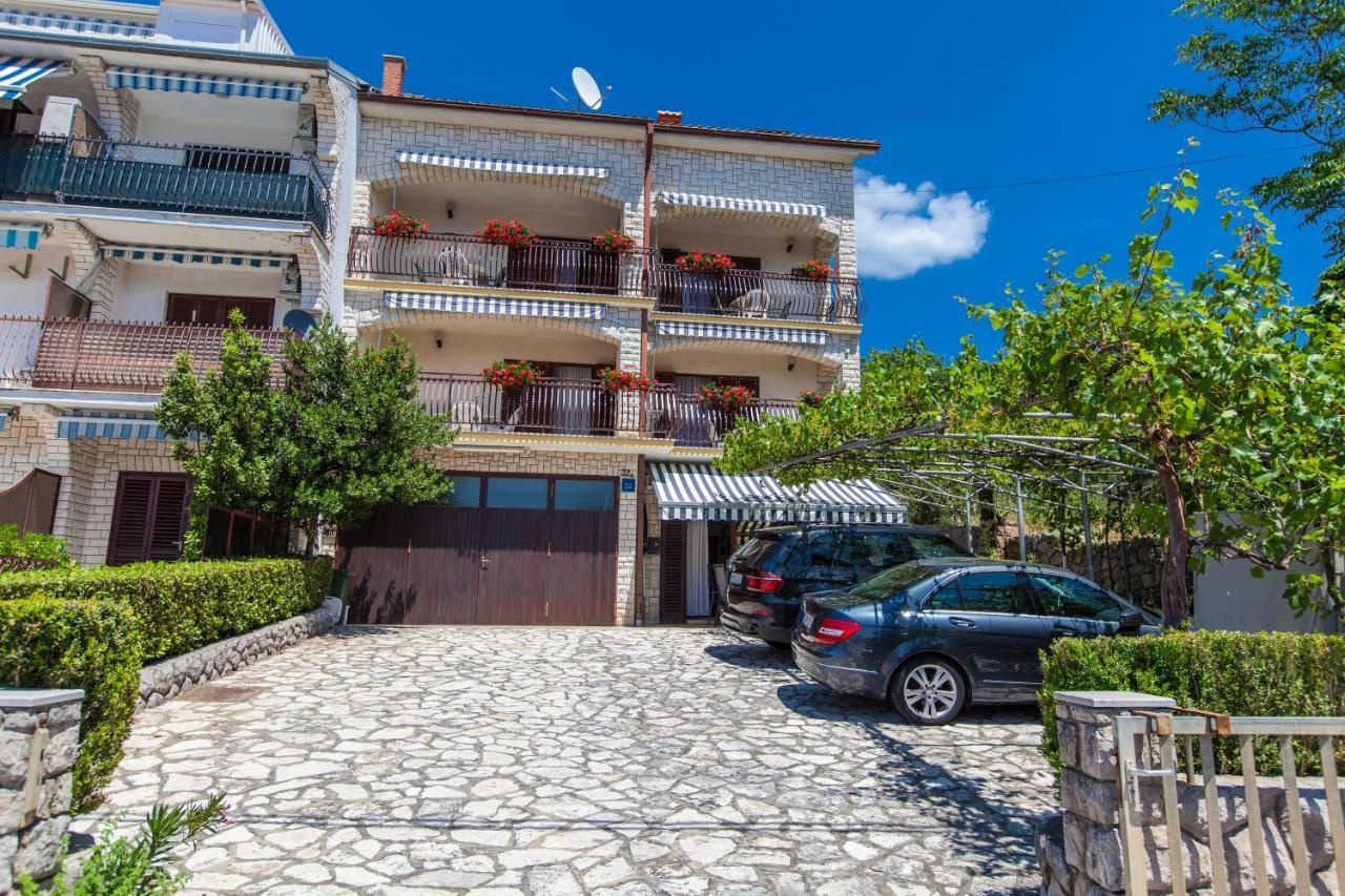 Villa Lesic Dramalj Exteriör bild
